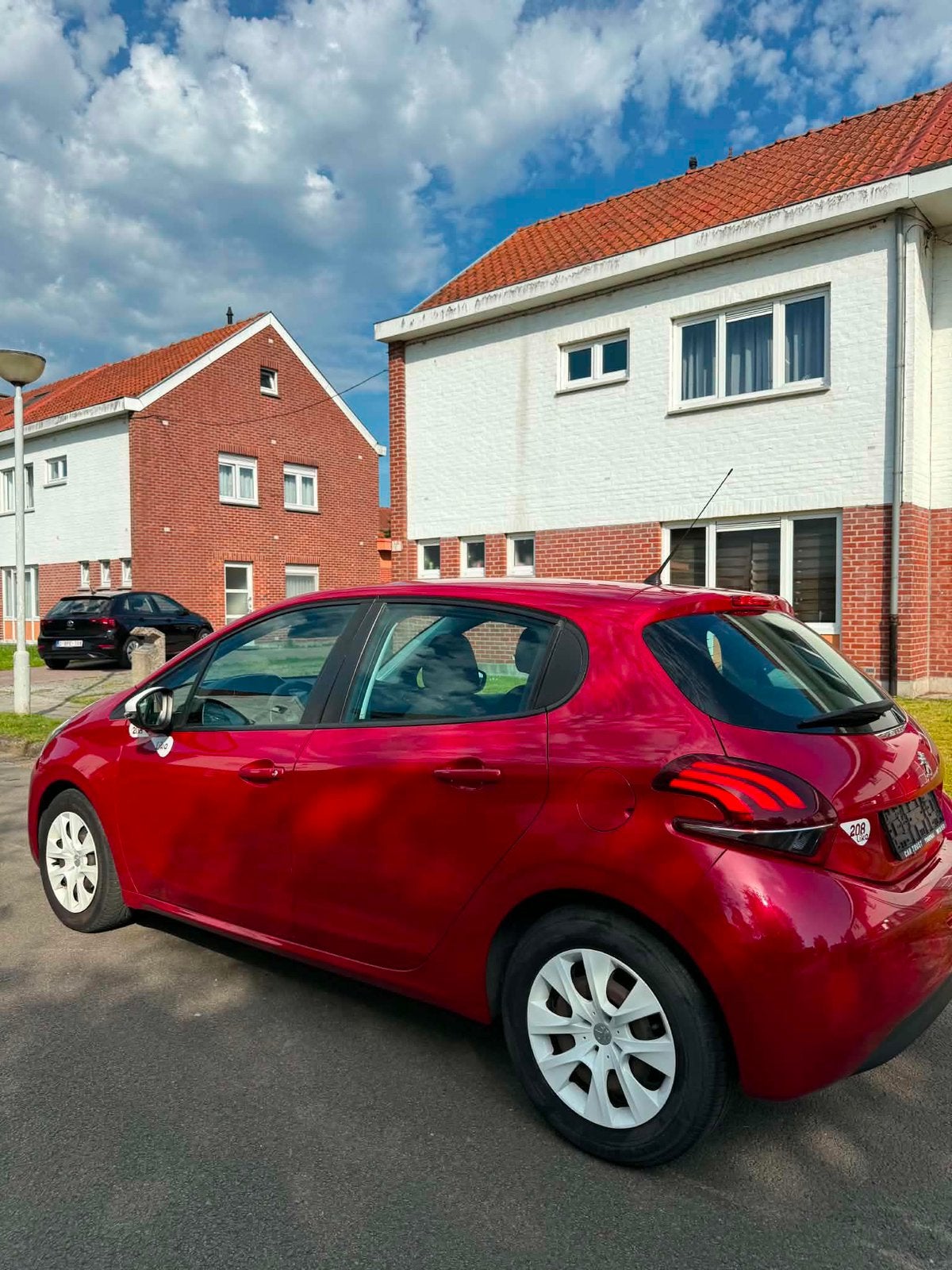 Peugeot 208 benzine 1.2 Airco cruise controle  gekeurd, Auto's, Voorwielaandrijving, Stof, 5 deurs, Particulier