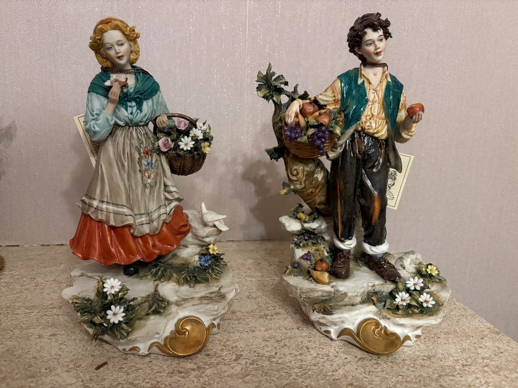 Duo porseleinen beeldjes Capodimonte, Ophalen, Zo goed als nieuw, Mens