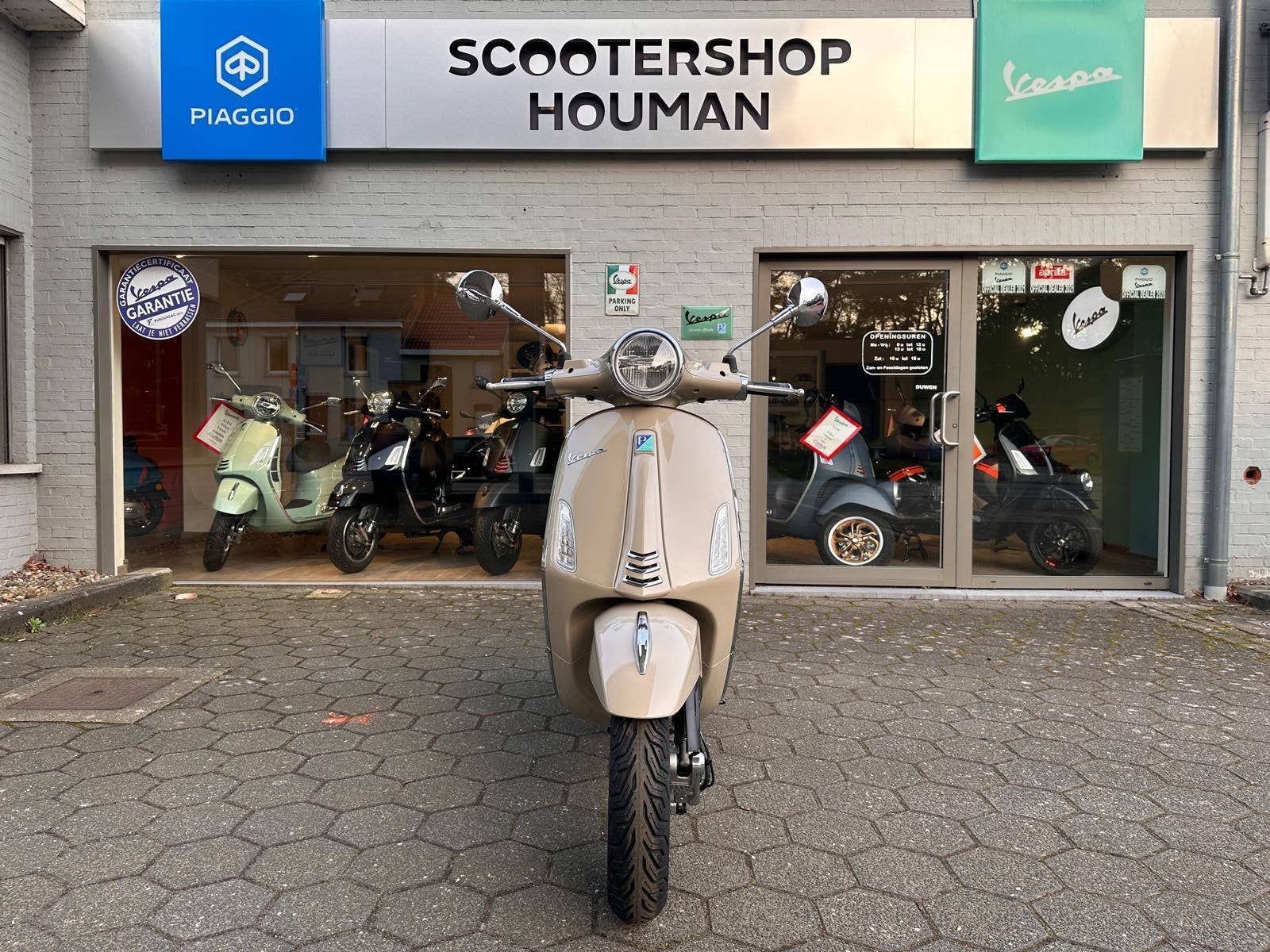 Vespa Primavera 50cc 45Km/h Beige Avvolgente (nr.31), Fietsen en Brommers, Nieuw, Benzine, 50 cc, Overige modellen
