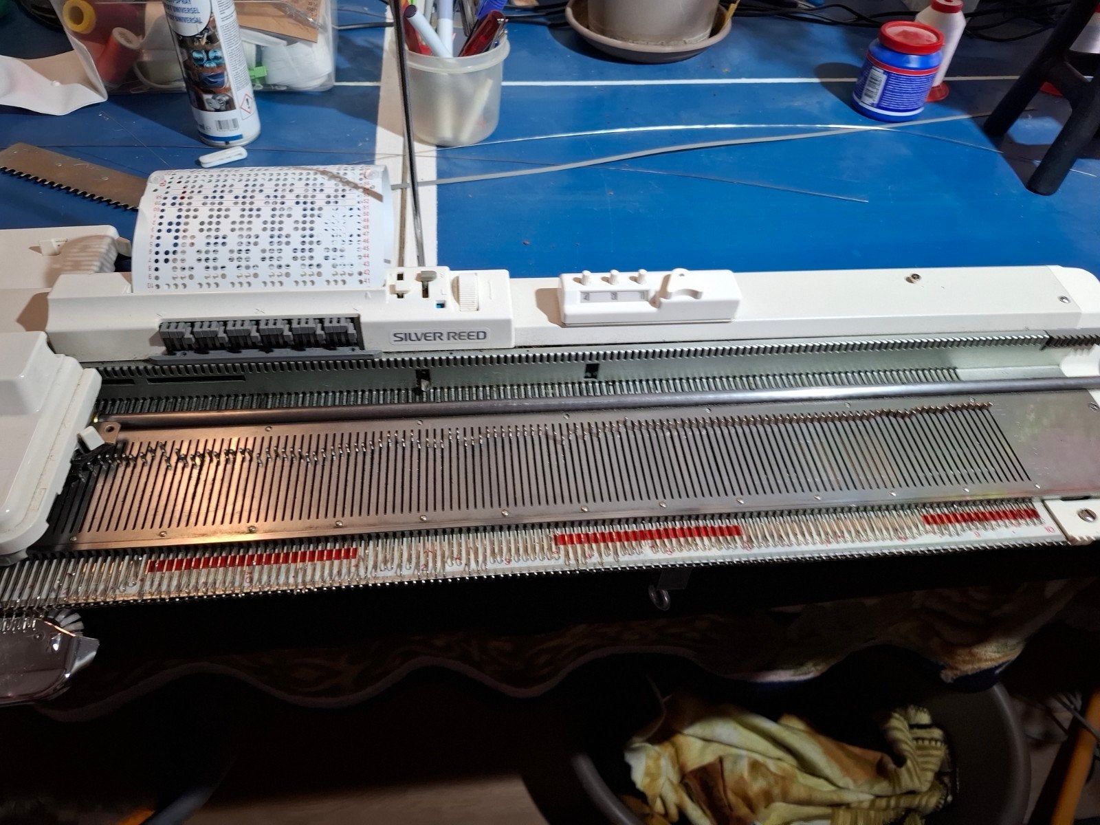 a vendre machine a tricoter SK280 SILVER REED +double fontur, Hobby & Loisirs créatifs, Tricot & Crochet, Enlèvement, Comme neuf