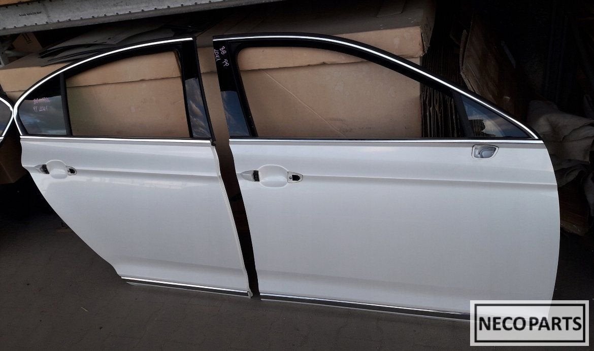 VW PASSAT B8 SEDAN FACELIFT DEUR DEUREN PORTIER KLEUR L0K1 !, Gebruikt, -, Volkswagen, -