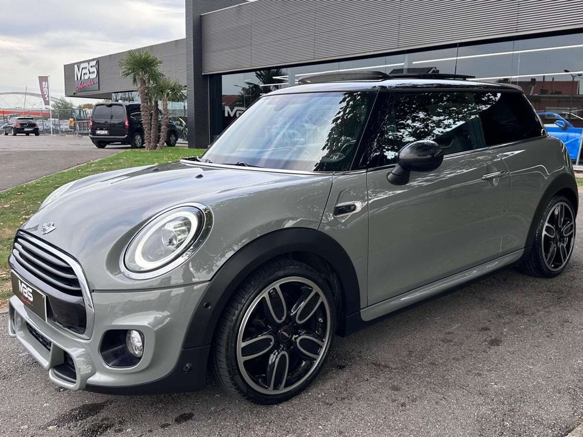 MINI Cooper D * KIT JOHN COOPER WORKS* TOIT PANO* GARANTIE 1, Voorwielaandrijving, 4 zetels, Gebruikt, 116 pk