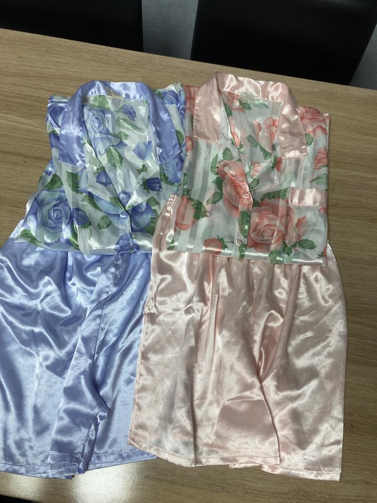 2 satijnen pyama's, Kleding | Dames, Homewear, Ophalen of Verzenden, Gedragen, Maat 38/40 (M)