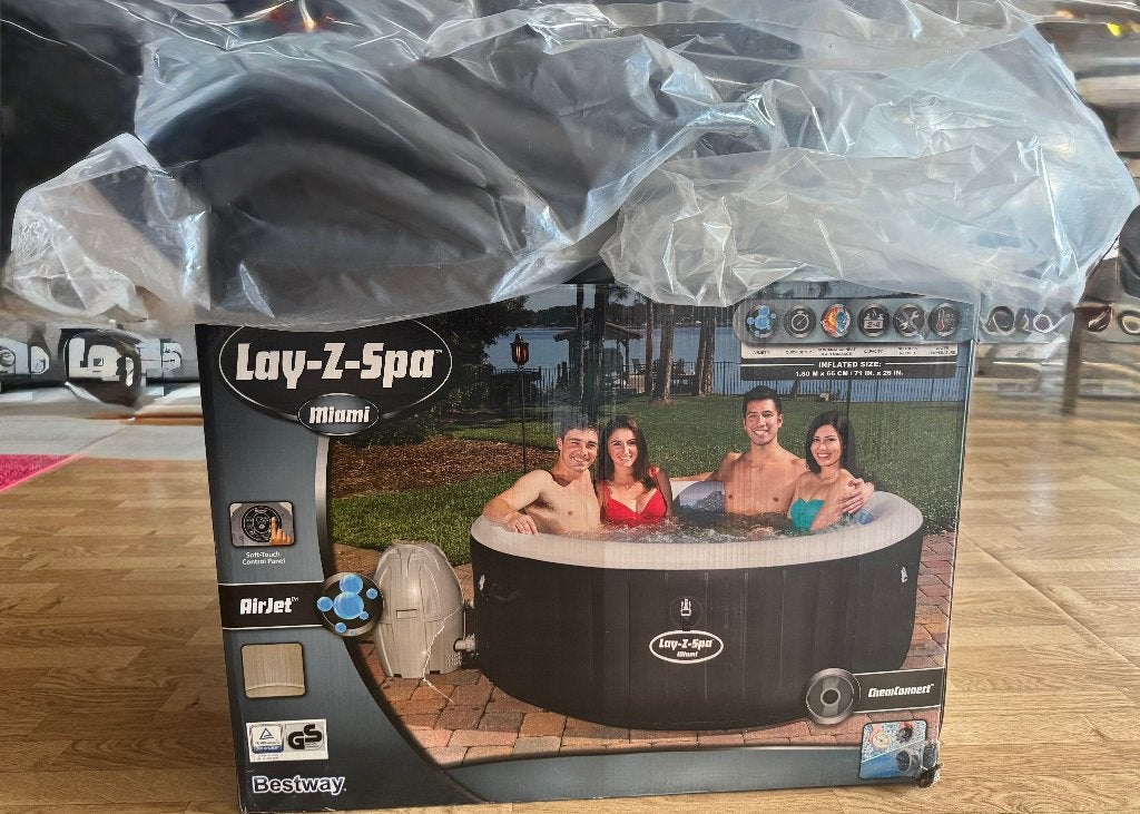 Jacuzzi best way, Jardin & Terrasse, Bains à remous et Spas, Enlèvement, Comme neuf, Couverture, Gonflable