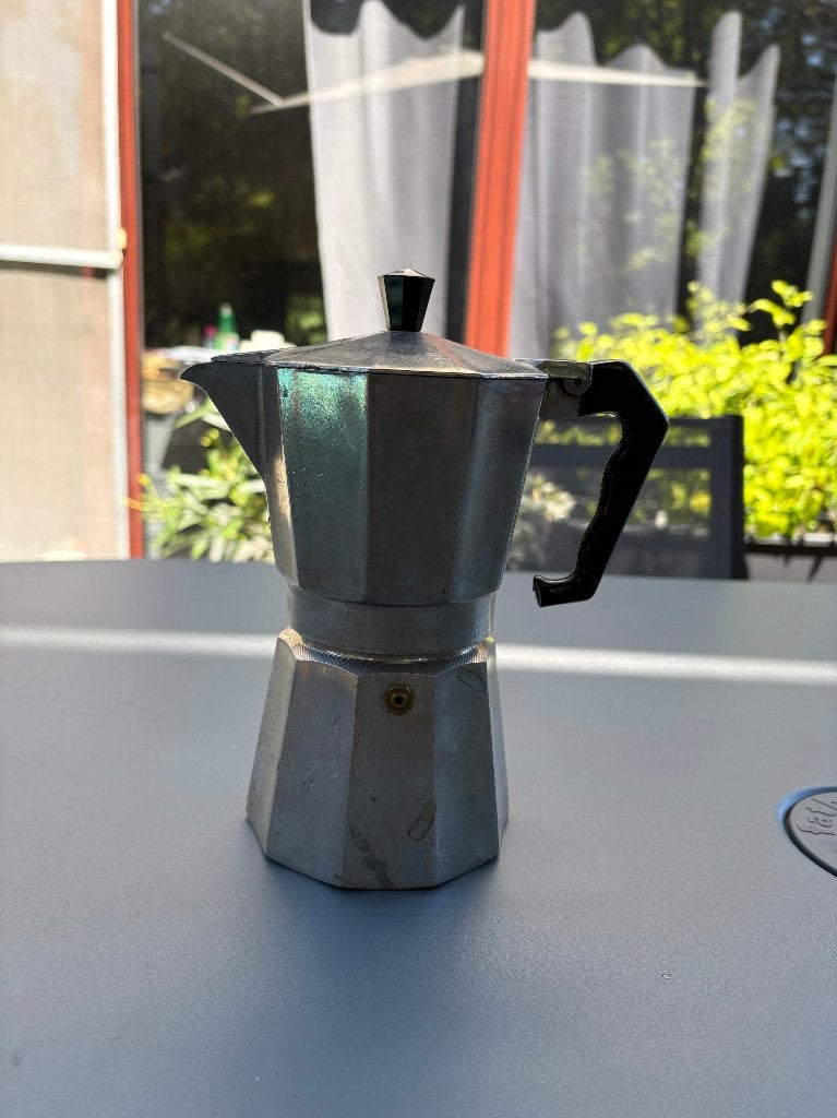 Cafetière à expresso classique en aluminium 3-6 tasses, Autres types, Enlèvement ou Envoi, Comme neuf, Métal