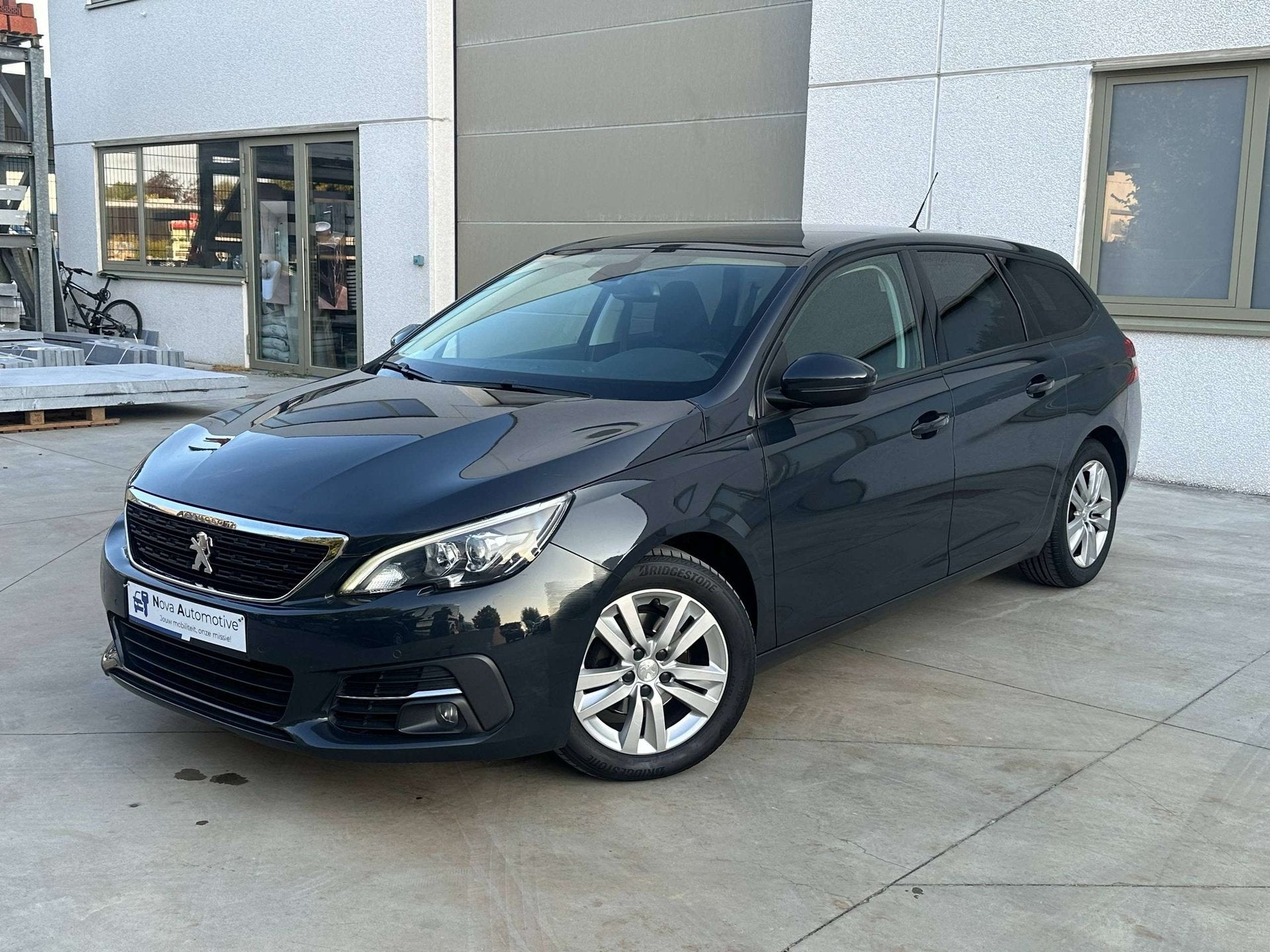 Peugeot 308 308 SW 1.2 PureTech Allure, Autos, Argent ou Gris, Achat, Euro 6, Entreprise