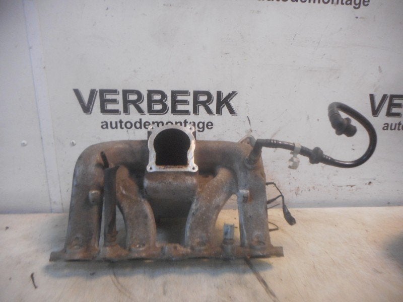 COLLECTEUR D'ADMISSION Saab 9-3 I (YS3D) (9147687), Autos : Pièces & Accessoires, Saab-de-info@saabgroup.com, Marienbergstraße  96
90411  Nürnberg, DE
