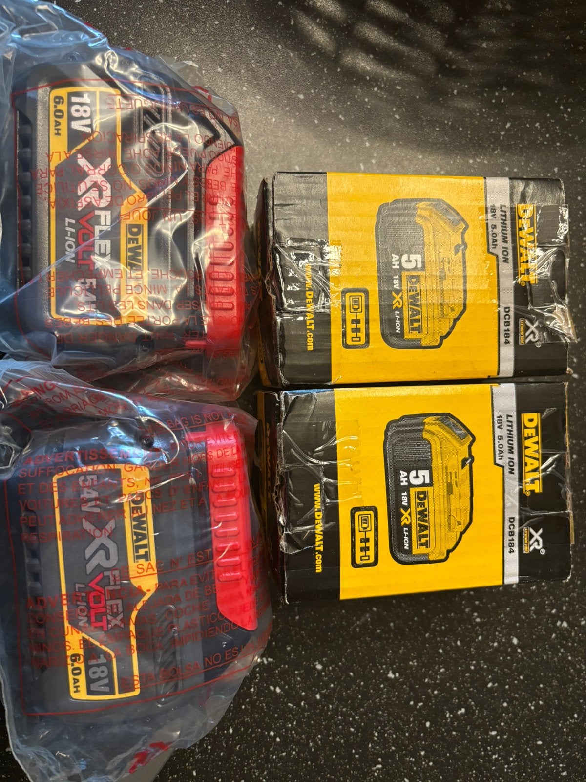 4 ongebruikte DeWalt accu’s – 2 5Ah + 2 FlexVolt 6Ah, Enlèvement