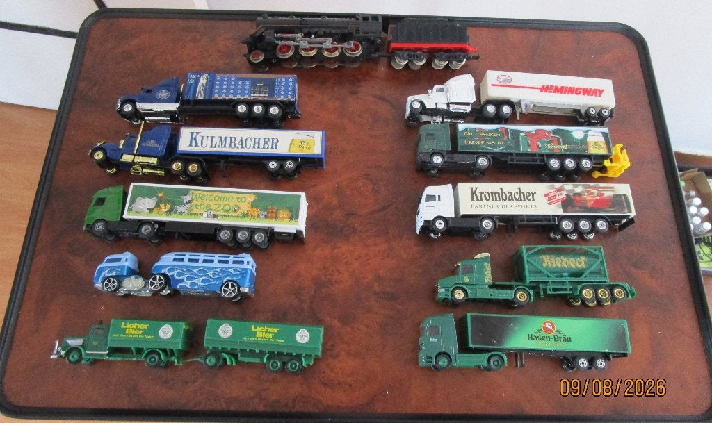 Set van 10 vrachtwagens voor op Ho Modeltreinbaan, Hobby en Vrije tijd, Verzenden, Gebruikt, Overige typen