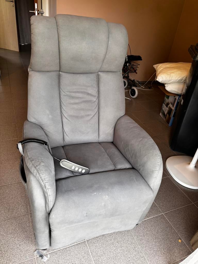 Fauteuil relax électrique, Maison & Meubles, 75 à 100 cm, Enlèvement, Utilisé, 50 à 75 cm