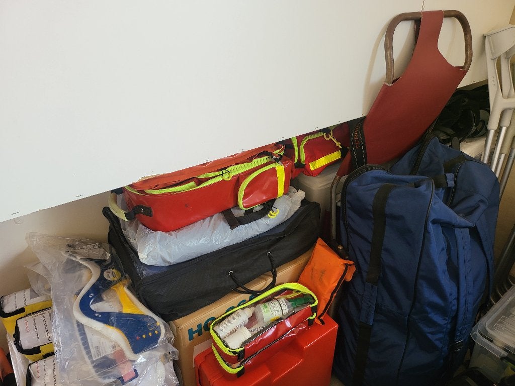 Lot complet de matériel médical pour ambulance, Articles professionnels, Articles professionnels Autre, Enlèvement