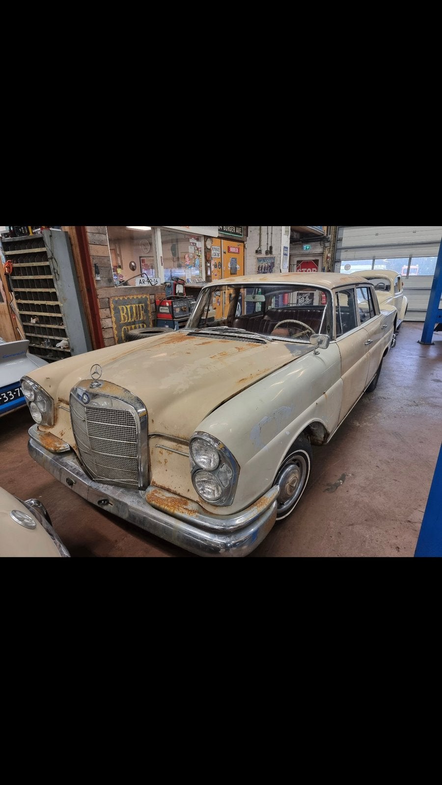 Mercedes-Benz 220S W111 1960 | Oldtimer, Achat, Beige, Automatique, Essence
