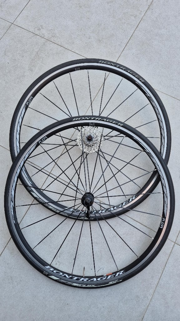 mooi Voor en achter wielen Racefiets 28 inch “Bontrager”===>, Titanium, Zo goed als nieuw, Bontrager, Racefiets