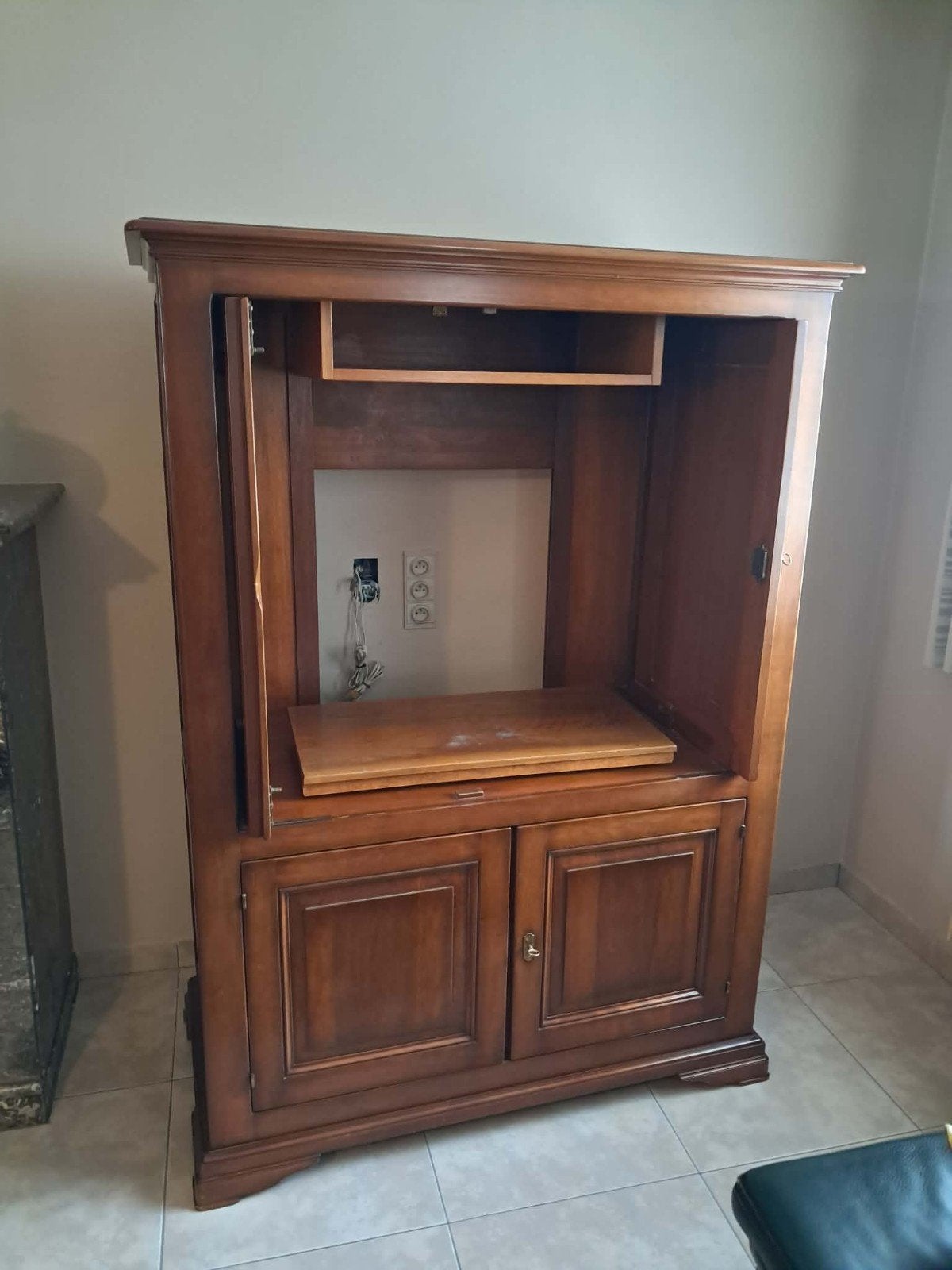 Tv kast, Huis en Inrichting, Kasten | Computermeubels, Ophalen