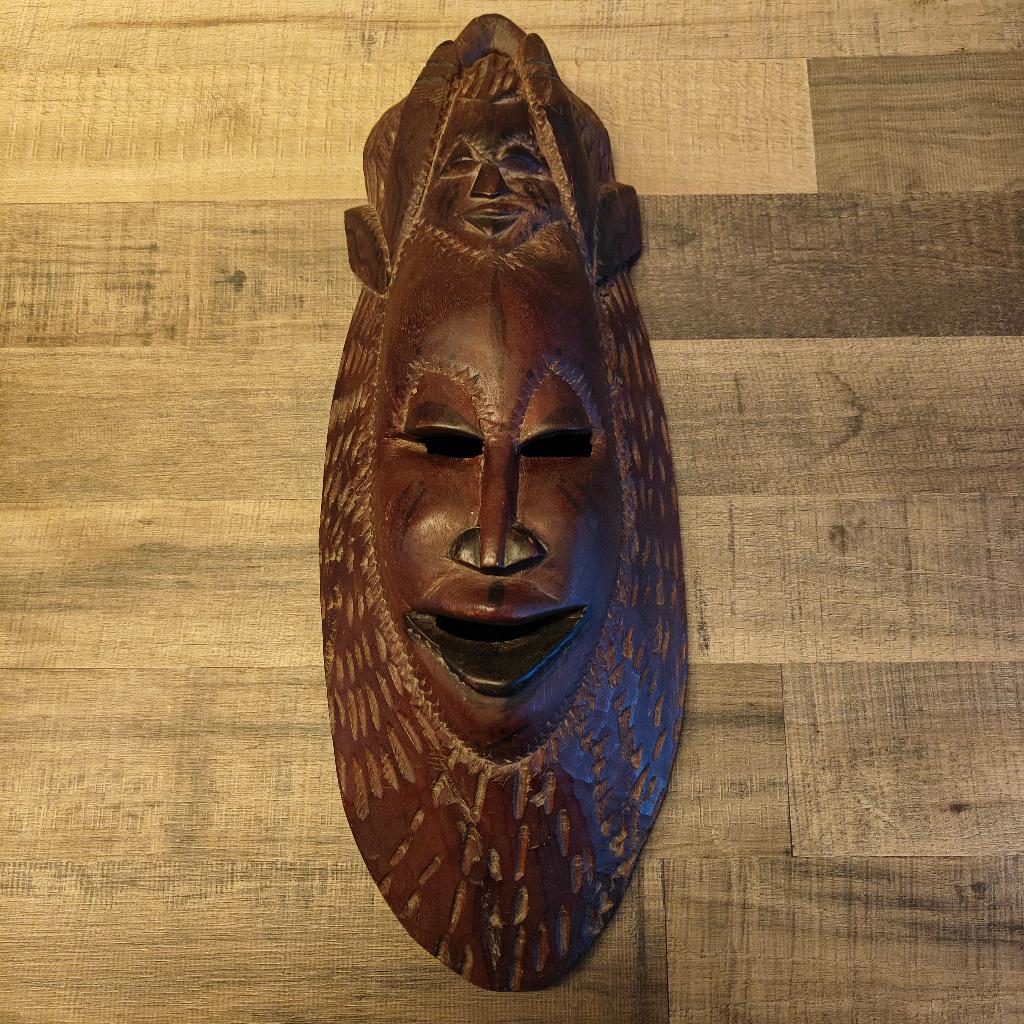 Afrikaans masker van 61cm, Ophalen