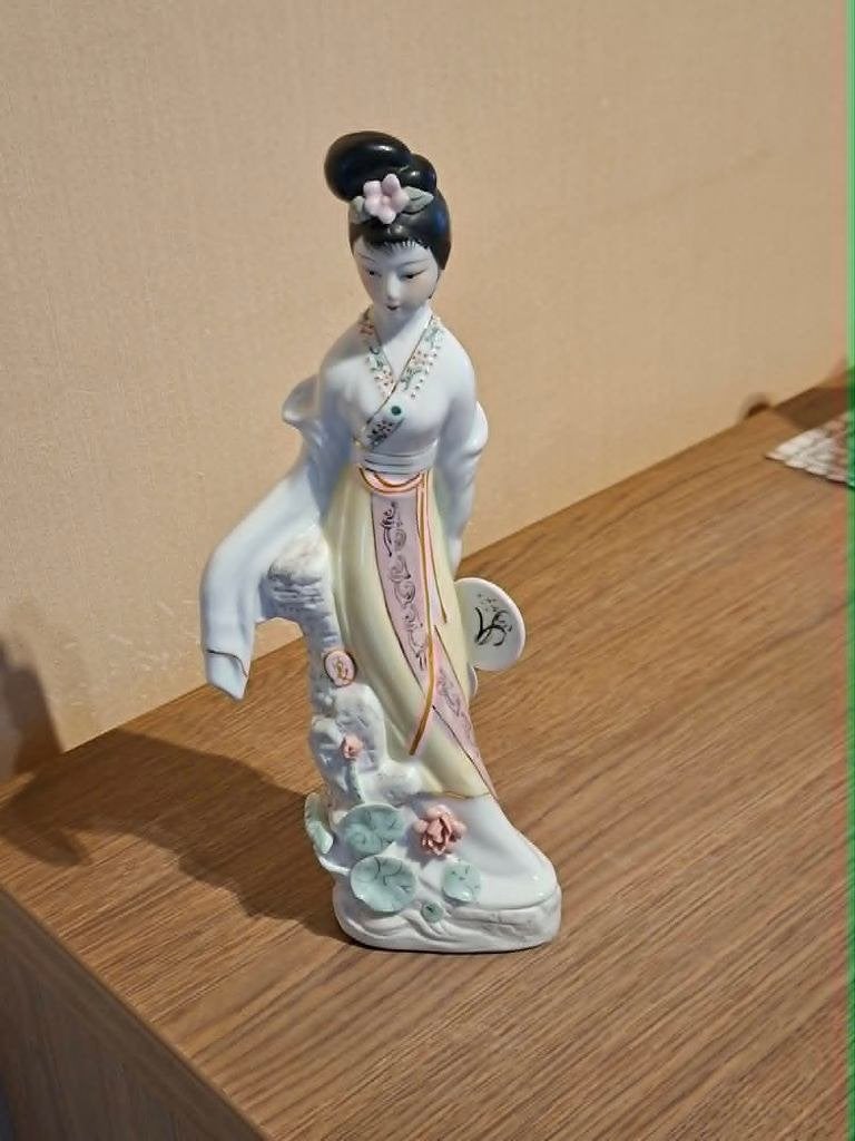 Vintage Aziatisch beeldje / Chines dame (Geisha), Ophalen of Verzenden, Zo goed als nieuw, Mens