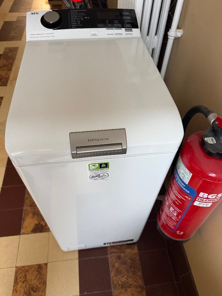 Lave-linge AEG 7000 ProSteam, Electroménager, Lave-linge, 1200 à 1600 tours, 6 à 8 kg, 85 à 90 cm, Programme lavage à la main