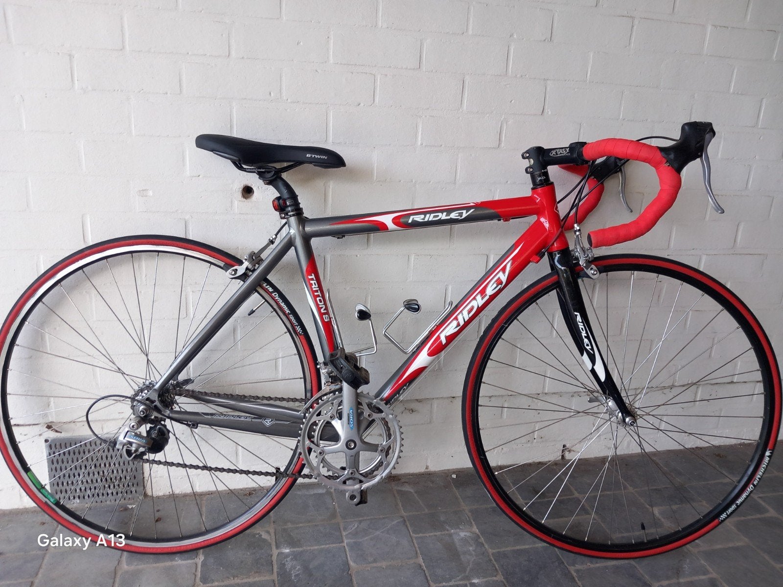 Dames koersfiets Ridley + toebehoren, Velgrem, Zo goed als nieuw, Dames, Ophalen