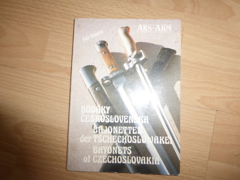 Live Baionnettes Tchécoslovaques 1918 - 1990  de 1992, Collections, Envoi, Armée de terre, Couteau ou Poignard