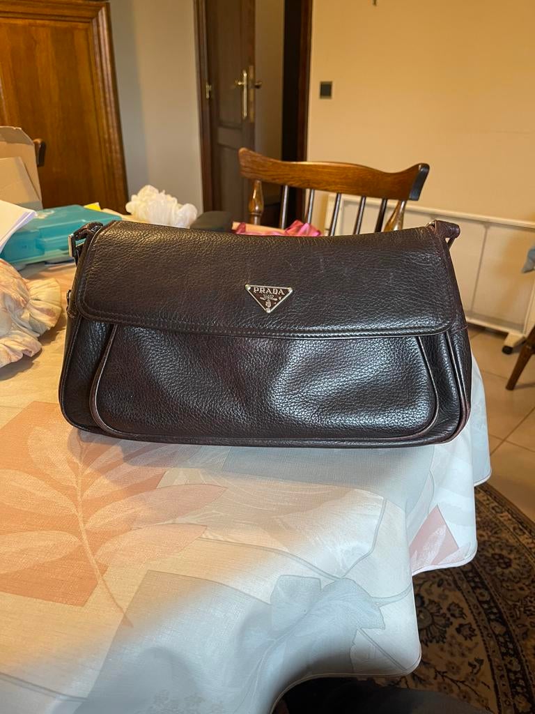 Prada handtas, Handtassen en Accessoires, Tassen | Damestassen, Ophalen, Gebruikt, Bruin, Handtas