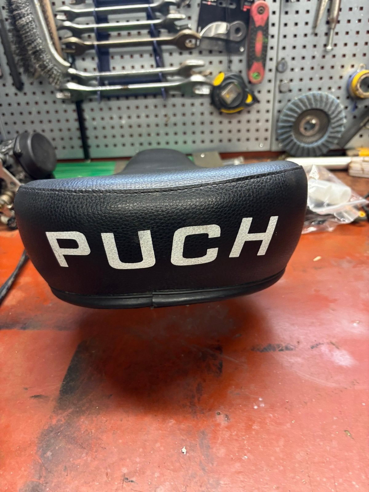 Puch maxi zadel, Vélos & Vélomoteurs, Pièces de cyclomoteur | Puch, Enlèvement, Comme neuf, Selle