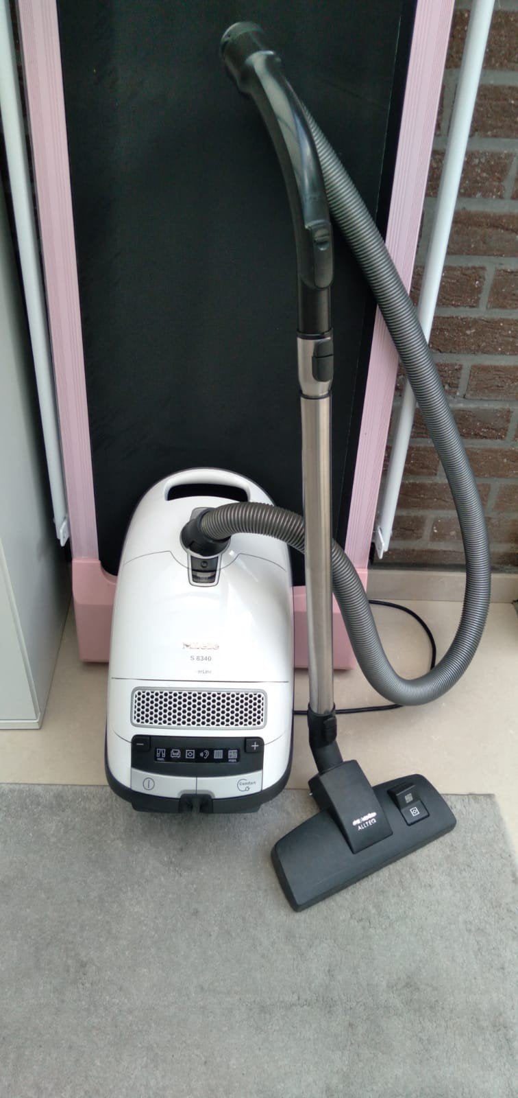 Miele C3 stofzuiger, bijna nieuw, Elektronische apparatuur, Ophalen of Verzenden, Miele