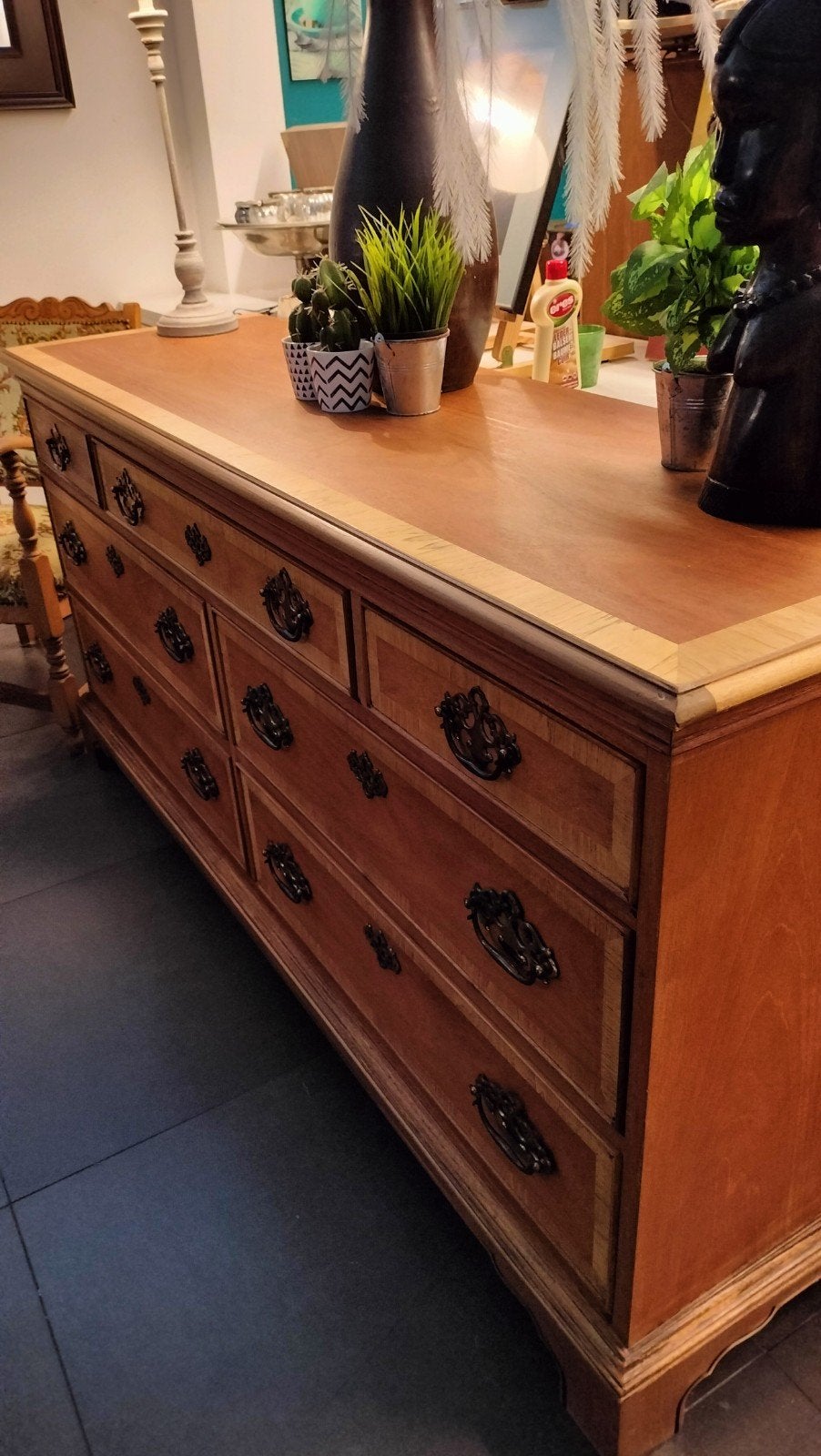 Georgische dressoir/ladenkast in walnoot en wortelhout., Enlèvement