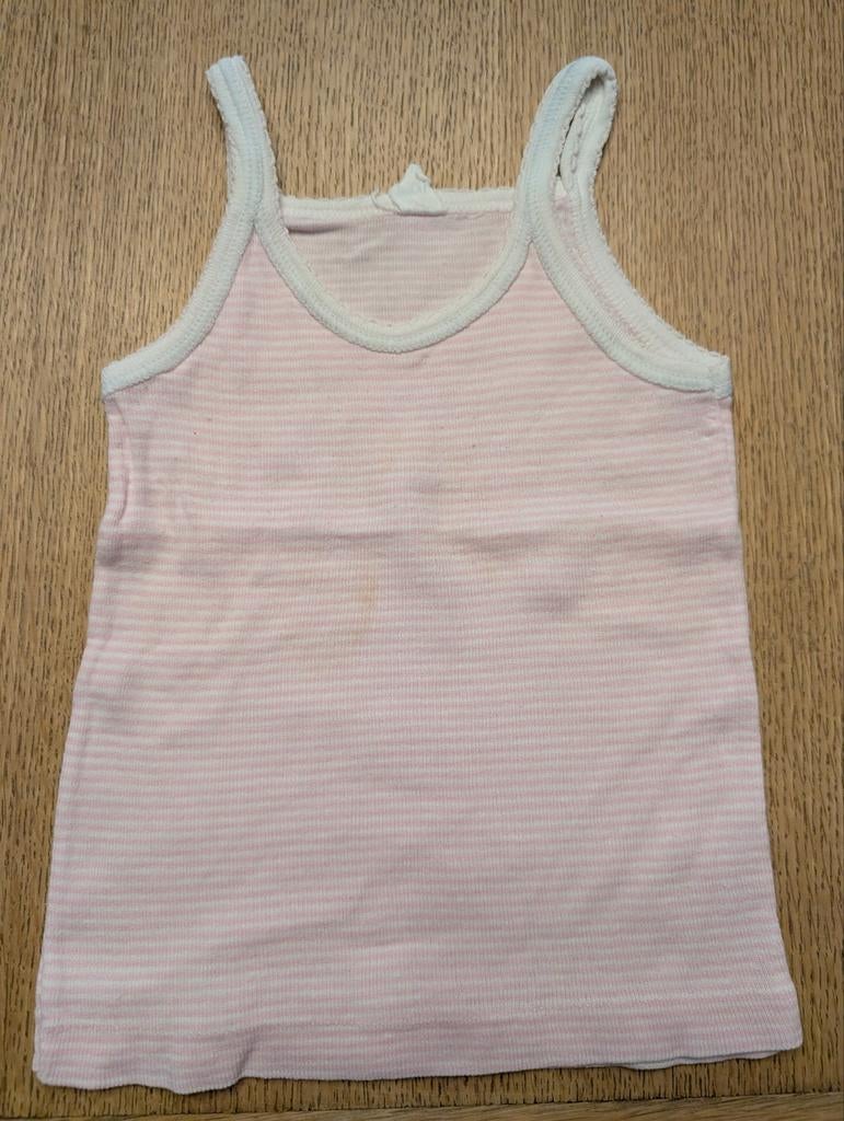 Lot de 2 gilets sans manches pour 18 mois, Enlèvement ou Envoi, Utilisé, Fille, Vêtements de nuit ou Sous-vêtements