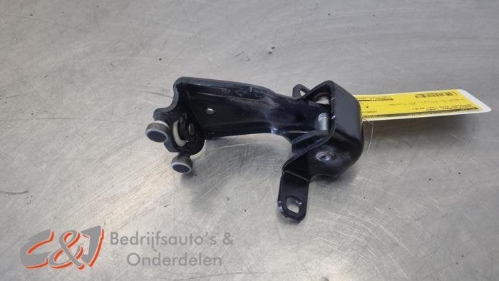 Schuifdeurrol links van een Mercedes Vito (9744), Gebruikt, -, Ophalen of Verzenden, -