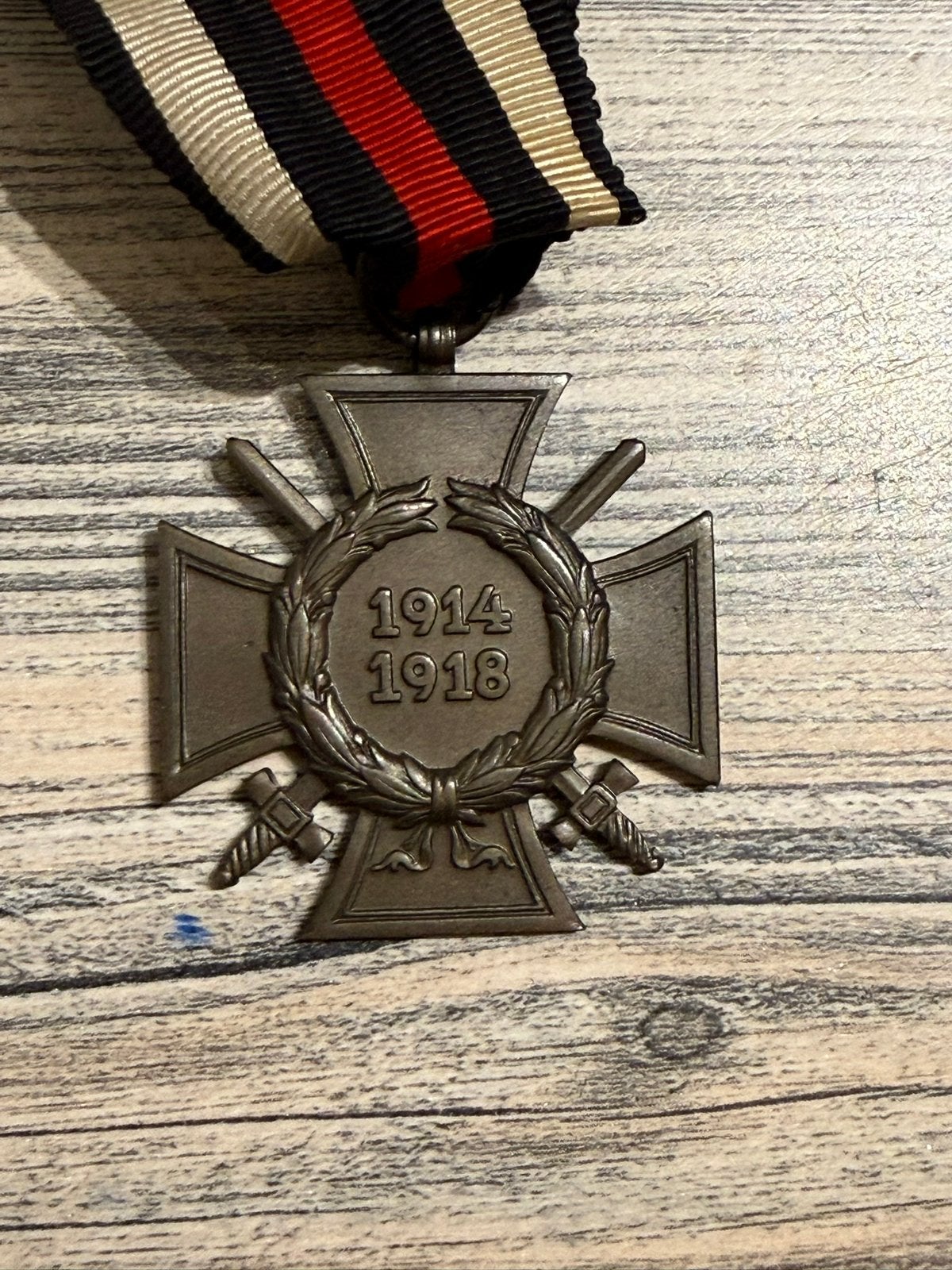 Médaille allemande de la Croix de Hindesburg WW2, Collections, Enlèvement ou Envoi, Armée de terre, Ruban, Médaille ou Ailes