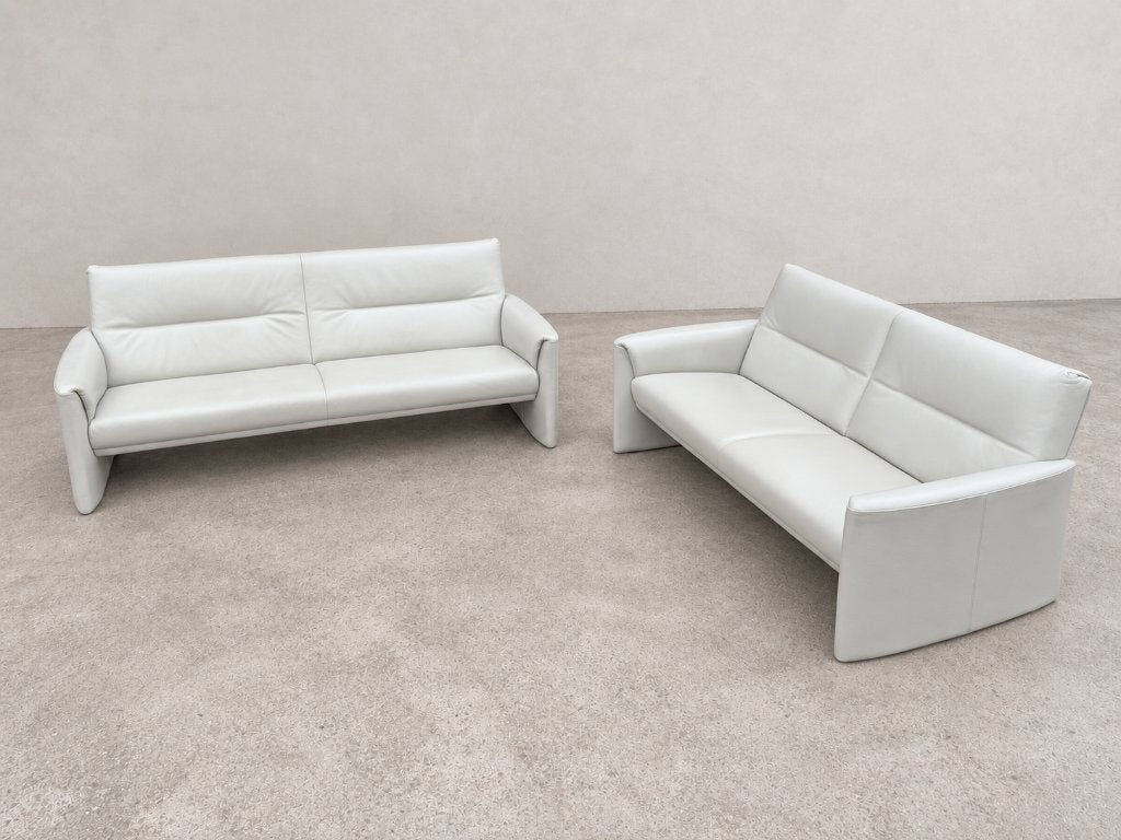 Leolux Boavista 2,5-zit & 3-zit - lichtgrijs leder, 75 à 100 cm, Enlèvement ou Envoi, Comme neuf, Vitra jori italia durlet Knoll flos cor ligne roset Cassina sede