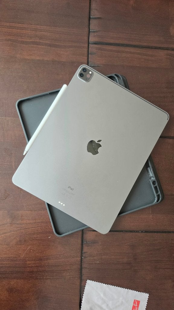 Ipad pro 13" 2022 5e generatie perfecte staat, Ophalen, 13 inch of meer, Zo goed als nieuw, Apple iPad Pro