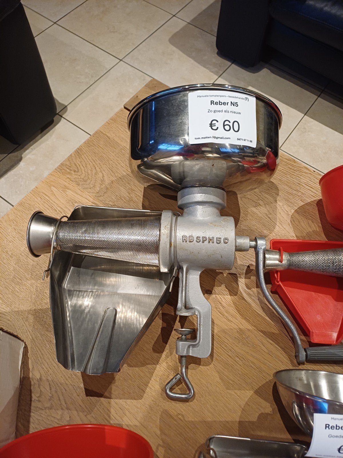 Tomaten persen manueel zelf passata maken, Ophalen, Zo goed als nieuw, Handmatig, Slowjuicer