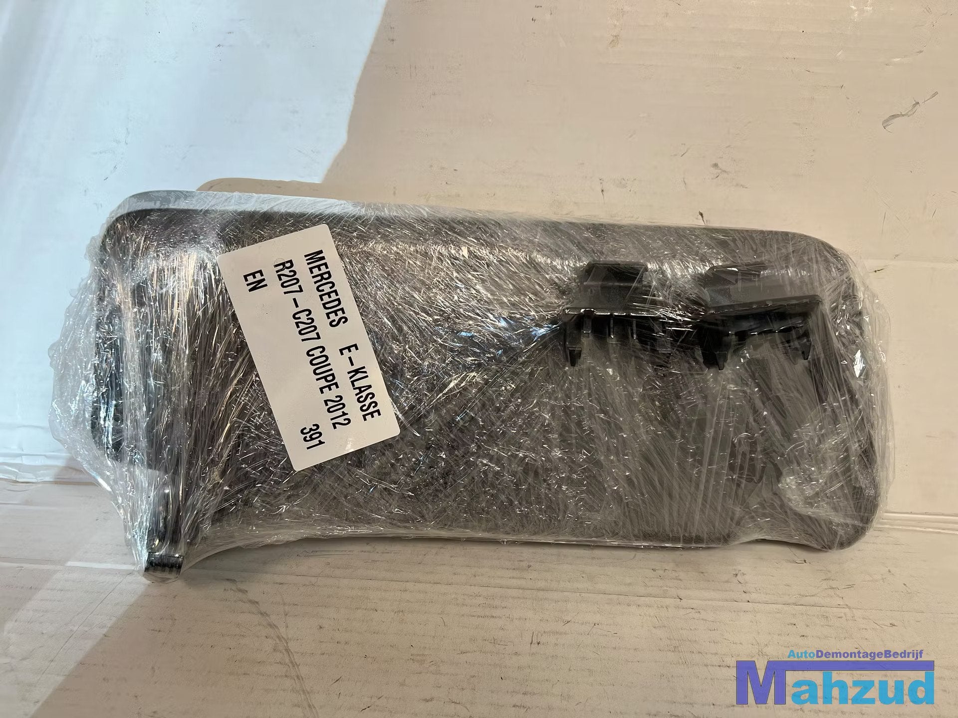 MERCEDES E KLASSE C207 R207 zwart links rechts zonneklep 200, Gebruikt, Mercedes-Benz AG, Mercedes-Benz, Mercedesstrasse 120
70372  Stuttgart, DE