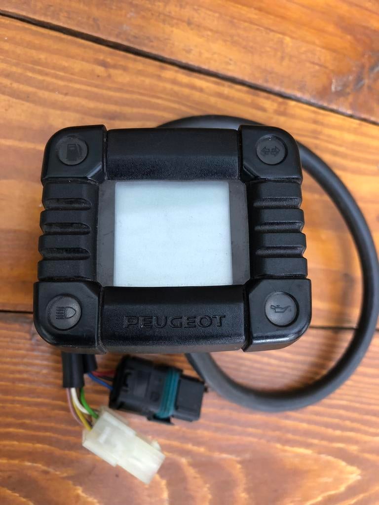 Peugeot Scooter elektronische snelheidsmeter, Fietsen en Brommers, Ophalen, Nieuw, Overige modellen