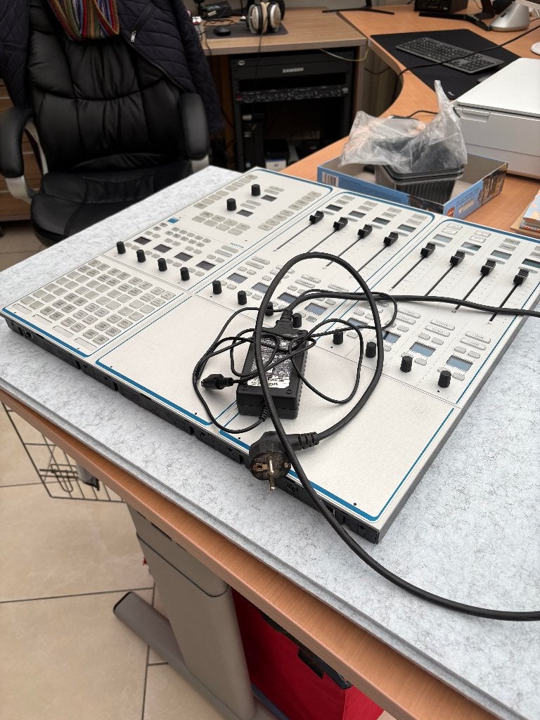 2 x Lawo audio concoles te koop, Ophalen, Gebruikt, Audio