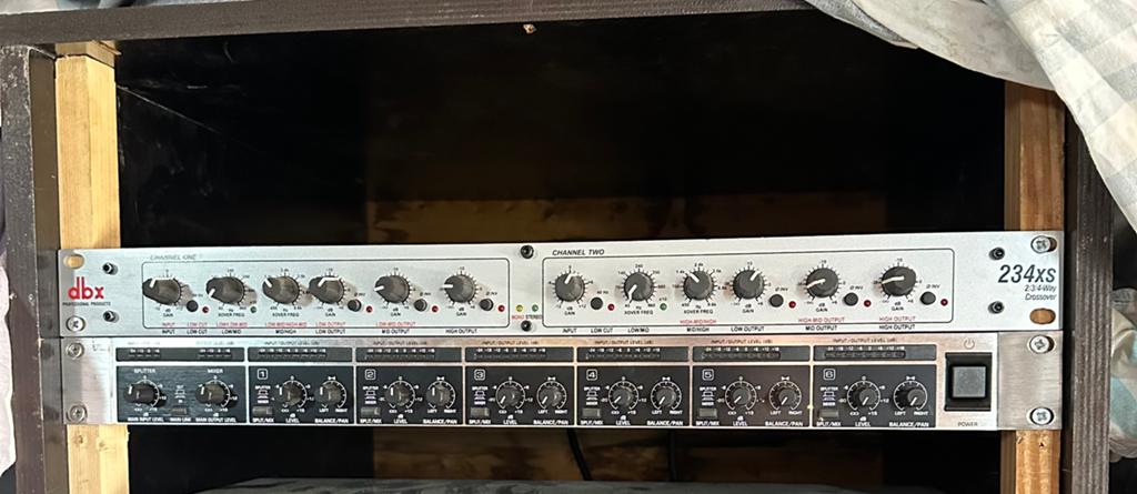 dbx 234xs crossover, Muziek en Instrumenten, Effecten, Ophalen, Zo goed als nieuw