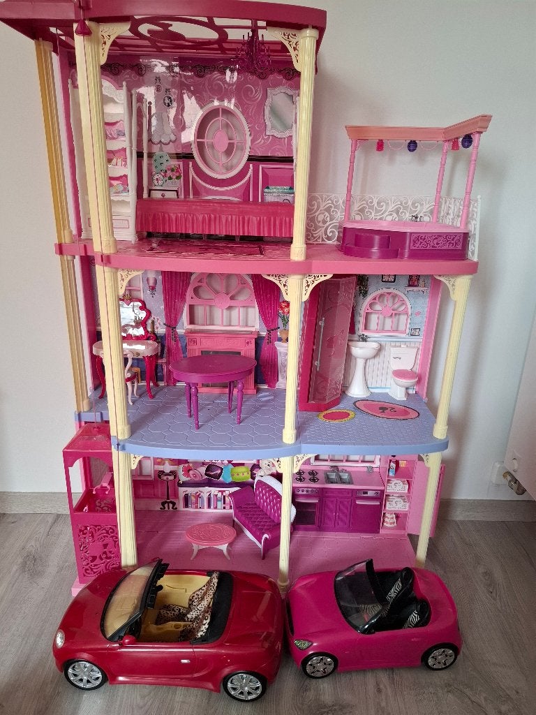 Maison Barbie à 3 étages avec sons et accessoires, Enfants & Bébés, Jouets | Maisons de poupées, Utilisé, Maison de poupées, Enlèvement