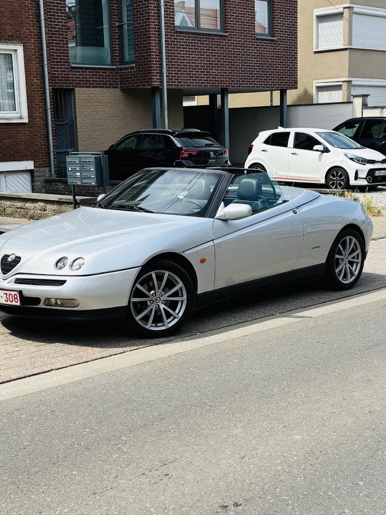 alfa spider 20 l 16v oldtimer feuile rose, Autos, Alfa Romeo, Cuir, Argent ou Gris, Achat, Boîte manuelle