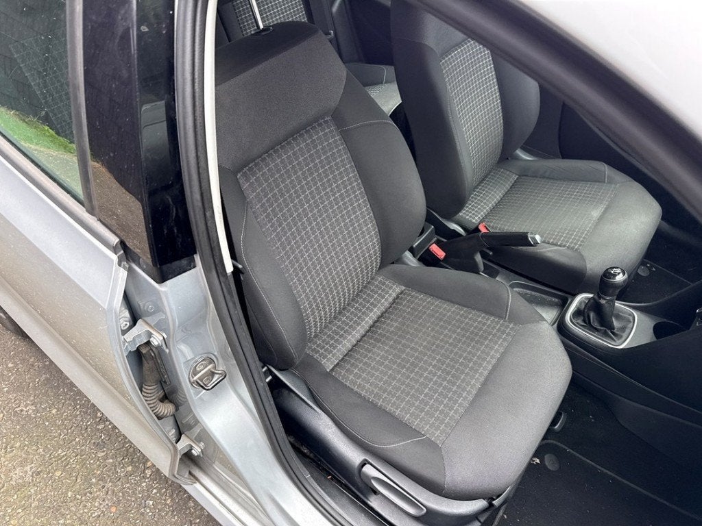 SIEGE AVANT DROIT ( PASSAGER ) Volkswagen Polo V (6R), Volkswagen, Volkswagen AG, Utilisé, Kundenbetreuung@volkswagen.de