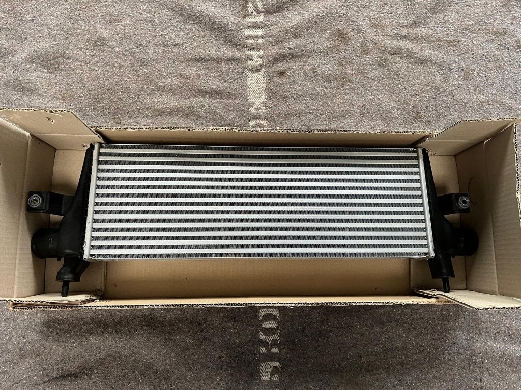Toyota Hilux VIII Intercooler, Auto-onderdelen, Ophalen, Voor, Nieuw, Toyota