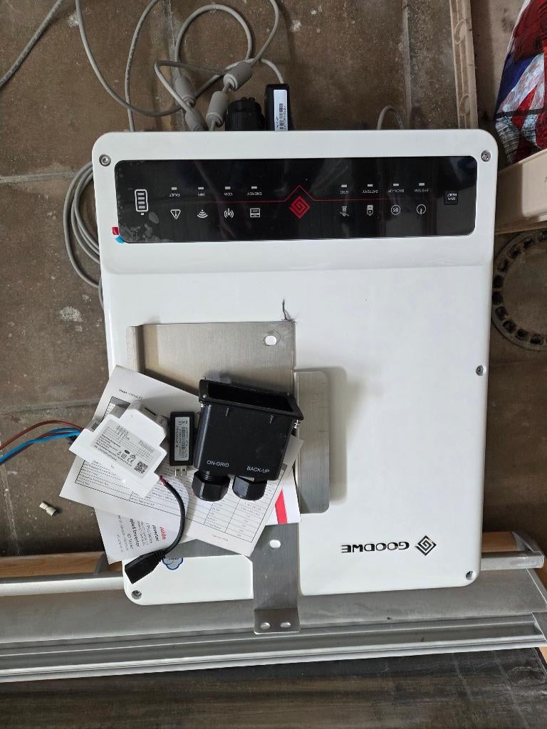 GoodWe-omvormer, Ophalen, Nieuw, Compleet systeem, 200 wattpiek of meer