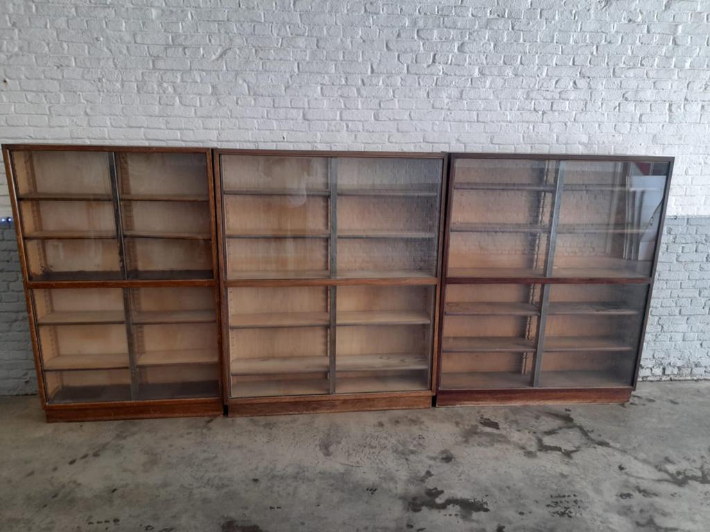 Vitrine kasjes, Antiek en Kunst, Antiek | Meubels | Kasten, Ophalen