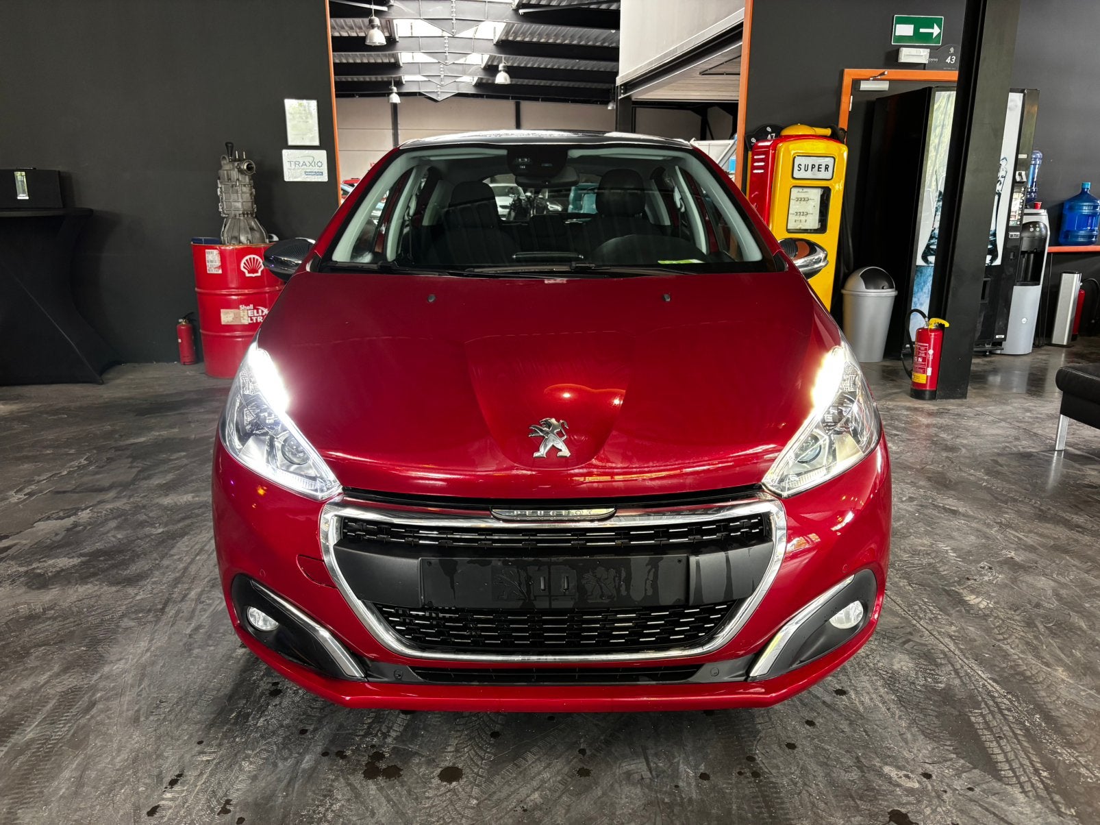 Peugeot 208 / Automatique / 12 MOIS DE GARANTIE, Stof, Bedrijf, 5 deurs, 81 kW