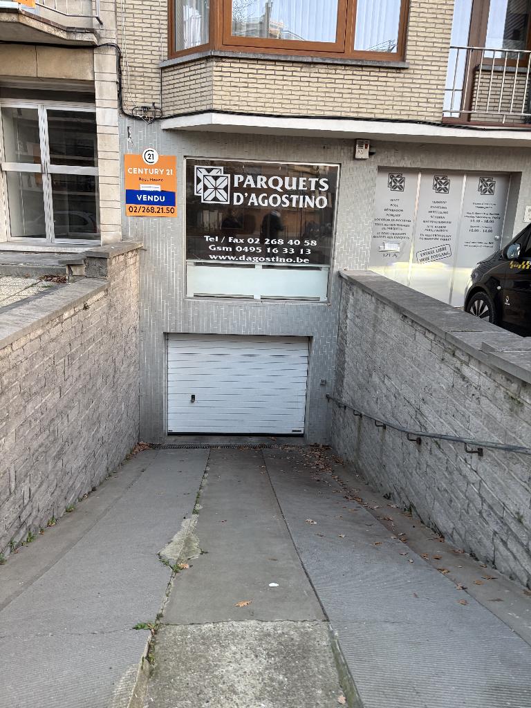 Garage à louer, Immo, Garages en Parkeerplaatsen, Brussel