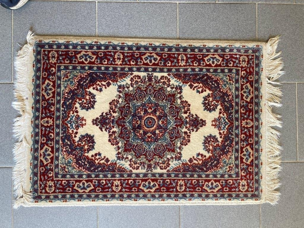 tapis égyptien, Maison & Meubles, Rouge, Comme neuf, Classique, Enlèvement