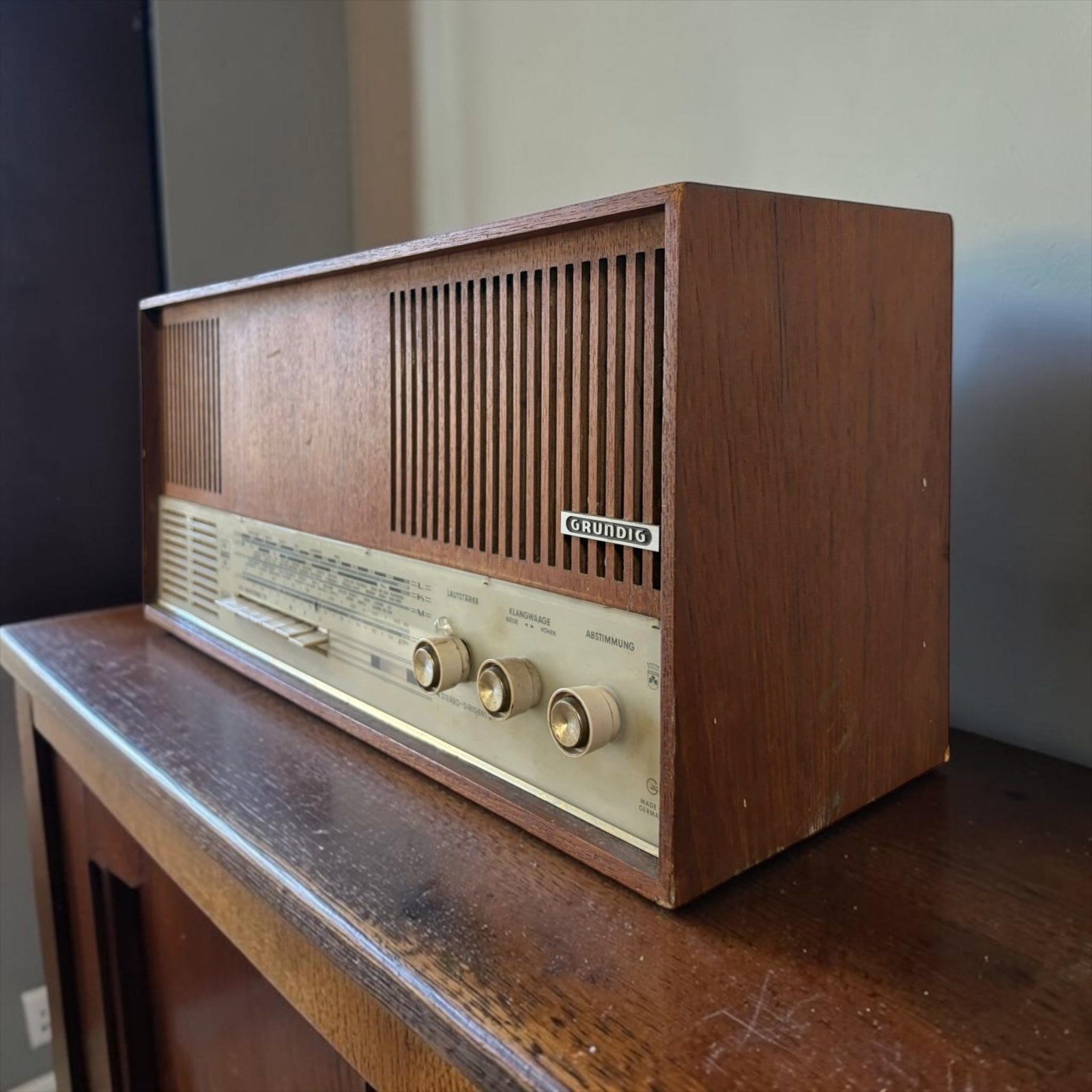 Radio à tube vintage Grundig, Envoi