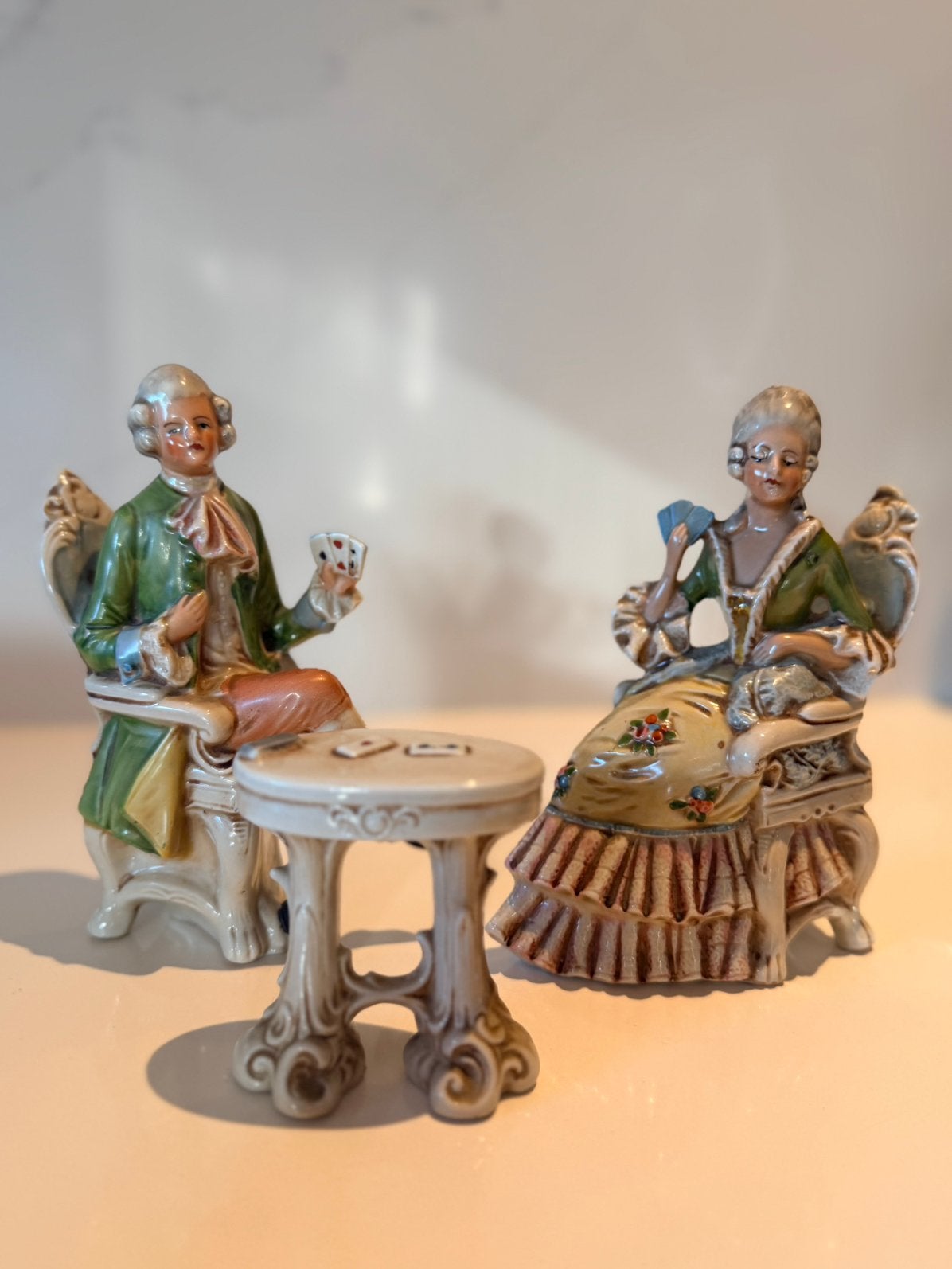 sculptures en porcelaine de style ancien — Arnart Creations, Enlèvement