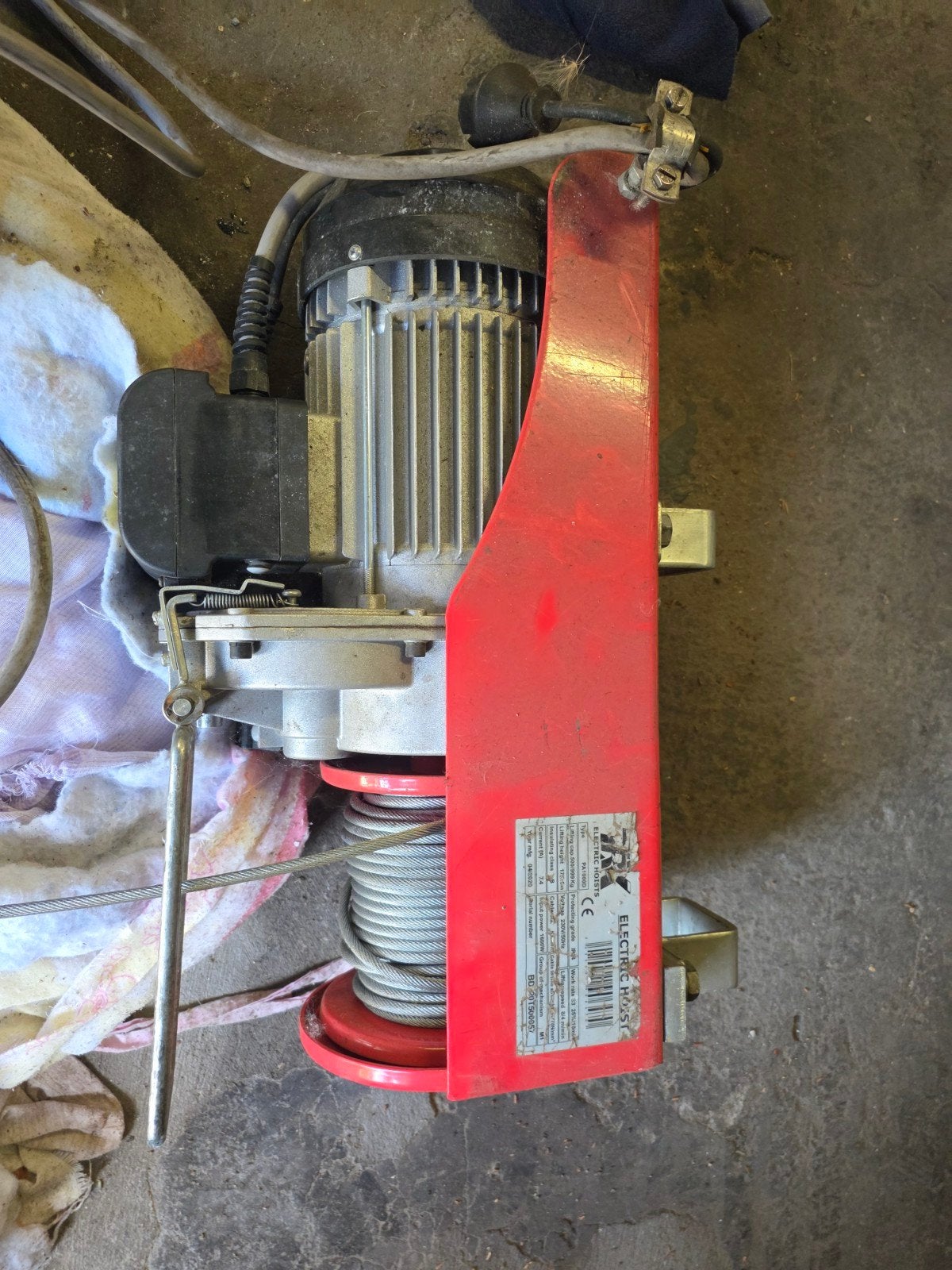 Palan électrique PA1000D 230V – 500/999 kg – câble + poulie, Bricolage & Construction, Enlèvement, Comme neuf, Électrique