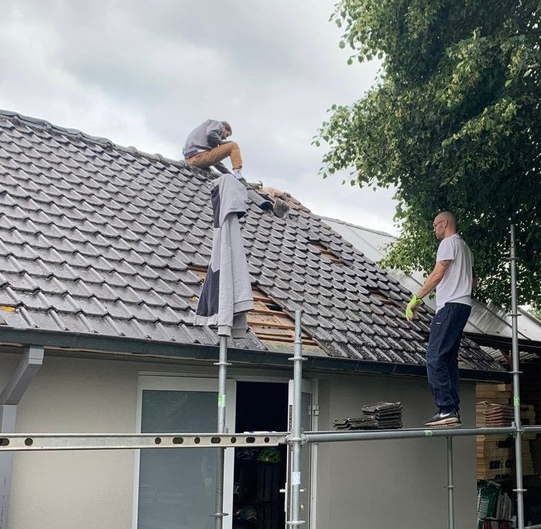 Pottelberg dakpannen gratis op te halen, Doe-het-zelf en Bouw, Dakpannen en Dakbedekking, Ophalen, Gebruikt, Steen of Klei, Zwart